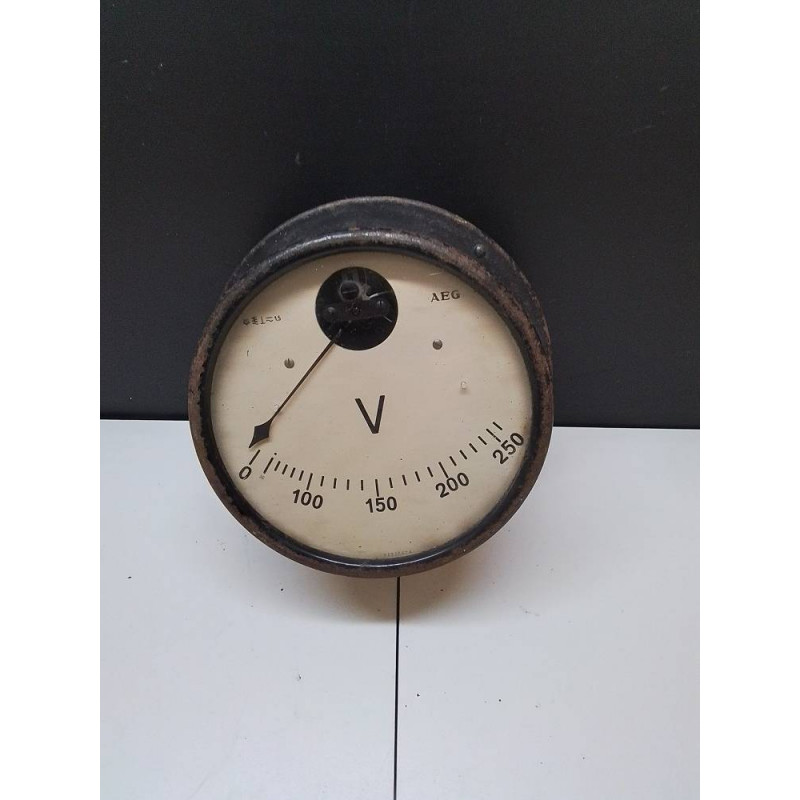 CADRAN VOLTMÈTRE AEG