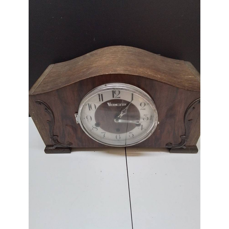 HORLOGE A POSER VEDETTE 