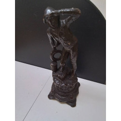 STATUETTE RÉGULE PECHEUR