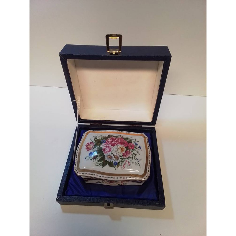 BONBONNIÈRE LIMOGES ET COFFRET 