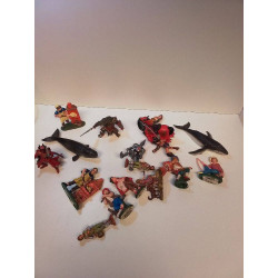 LOT FIGURINES DIVERS 