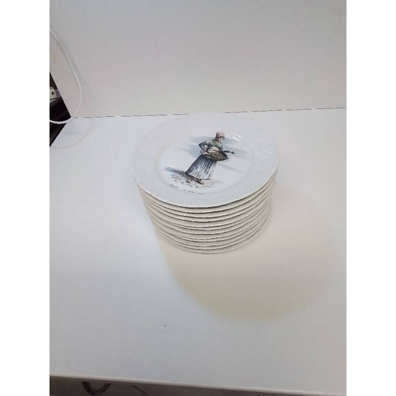 LOT D’ASSIETTES LIERRE SAUVAGE