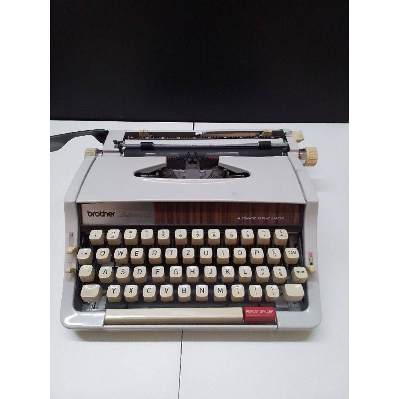 MACHINE A ÉCRIRE BROTHER 