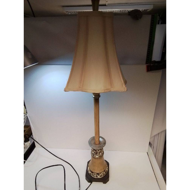 LAMPE A POSER BOIS PATINÉ 