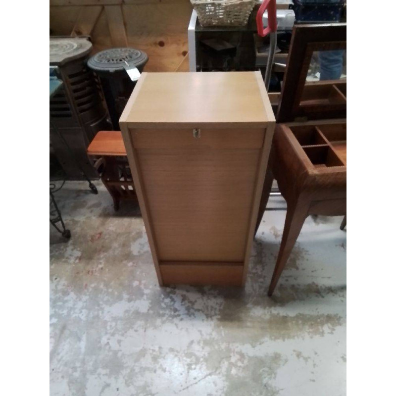 MEUBLE A RIDEAU AVEC CLÉ 