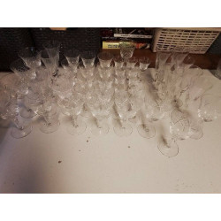 LOT DE VERRES CISELÉS 