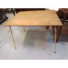 TABLE RETRO PIEDS METAL JAUNE