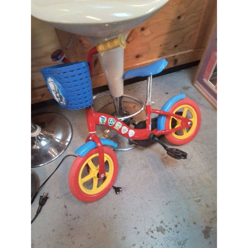 VELO ENFANT ROUGE ET BLEU