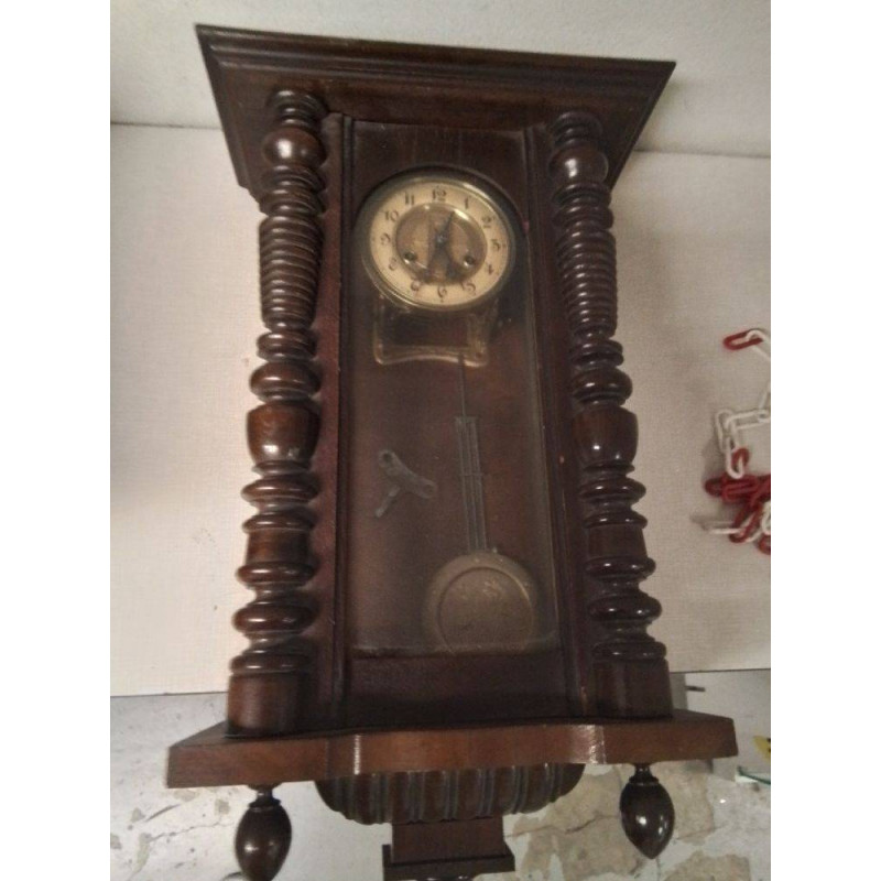 HORLOGE MURALE EN L’ÉTAT 