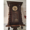 HORLOGE MURALE EN L’ÉTAT 