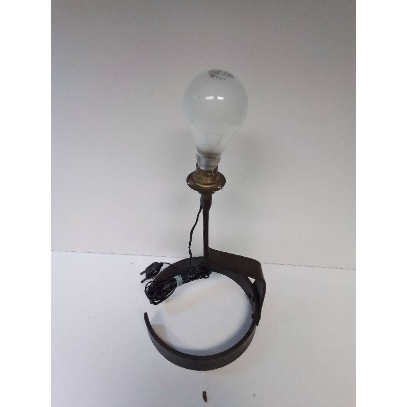 PIED DE LAMPE FER FORGE
