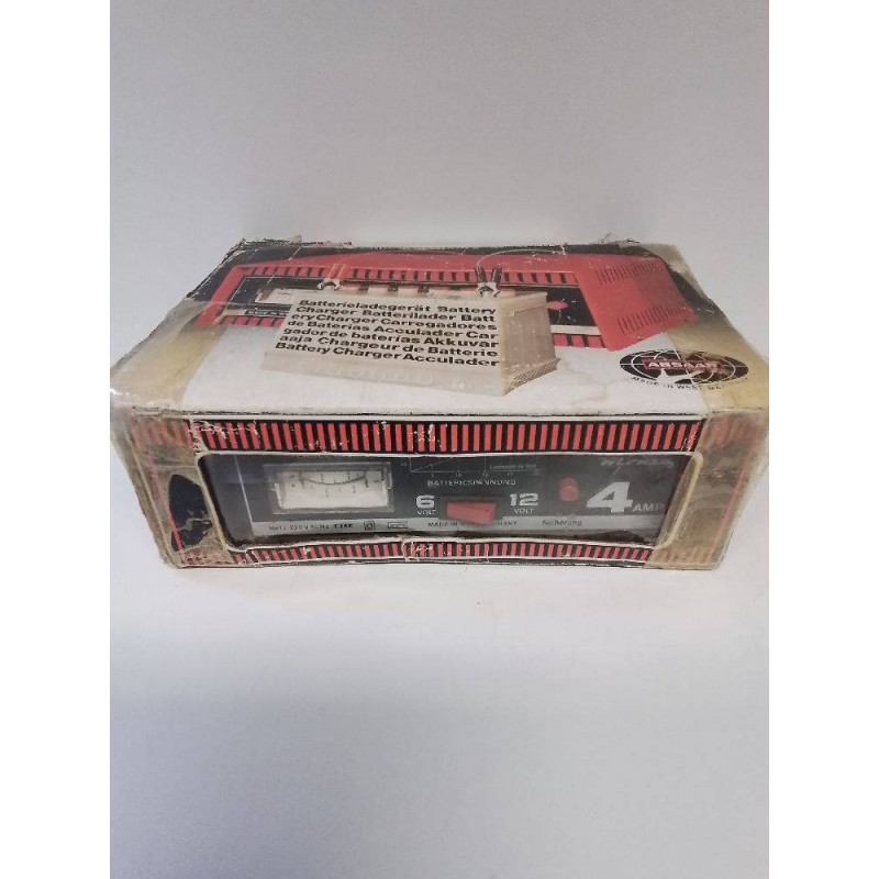 CHARGEUR DE BATTERIE 