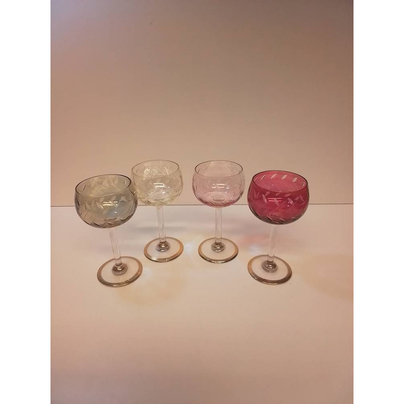 LOT DE VERRES CISELÉS 