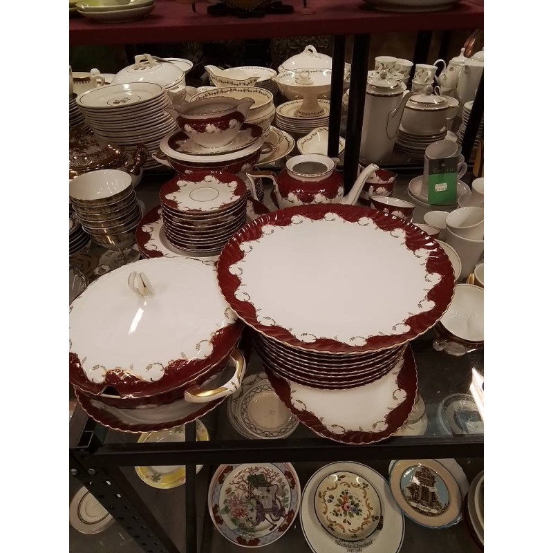 SERVICES ALLEMAND ROUGE BORD DORE