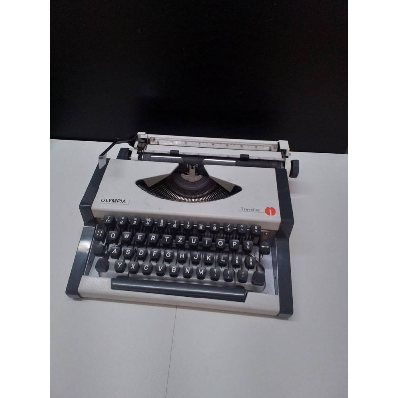 MACHINE A ÉCRIRE OLYMPIA 