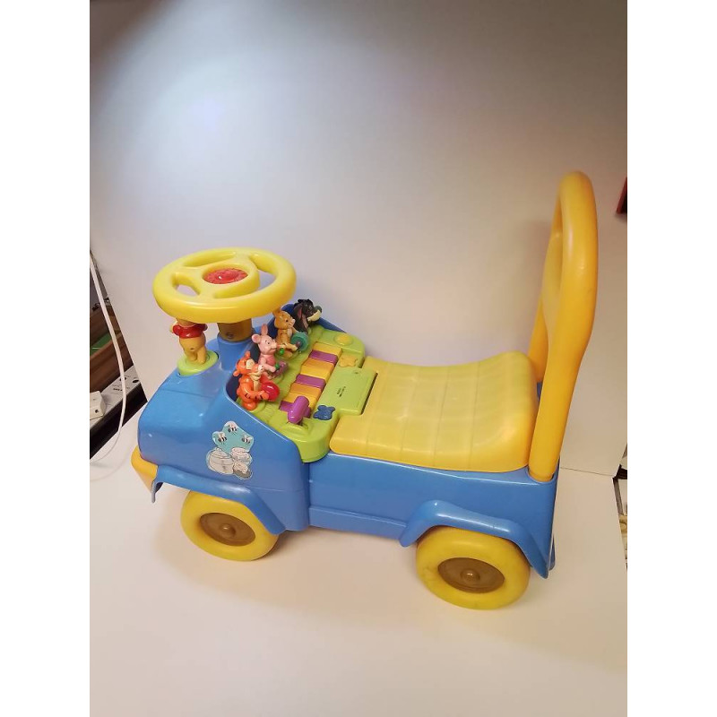 TROTTEUR WINNIE L’OURSON 