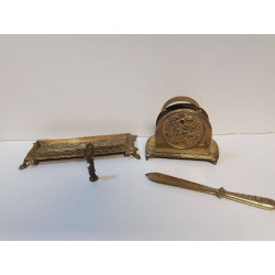 NECESSAIRE DE BUREAU LAITON