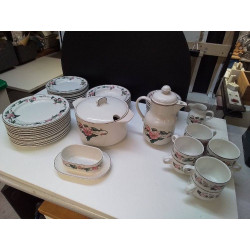 LOT VAISSELLE VILLEROY ET...