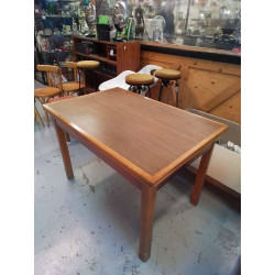 TABLE A ALLONGES ET TIROIR