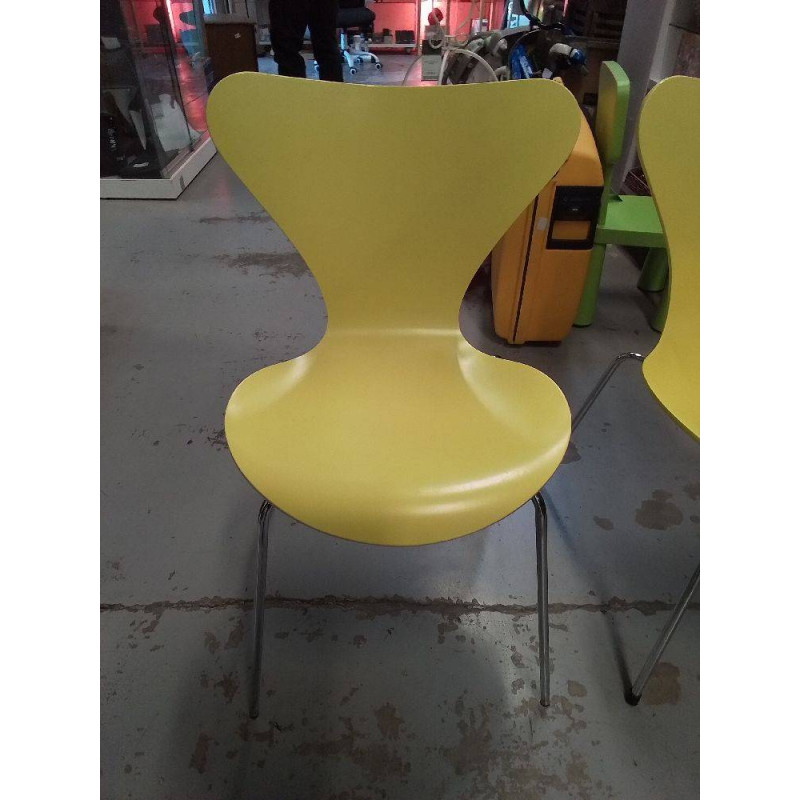 CHAISE JAUNE FRITZ HANSEN 