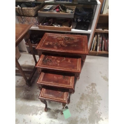 TABLE GIGOGNES STYLE ASIATIQUE