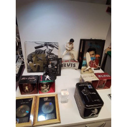 COLLECTION OBJETS ELVIS...