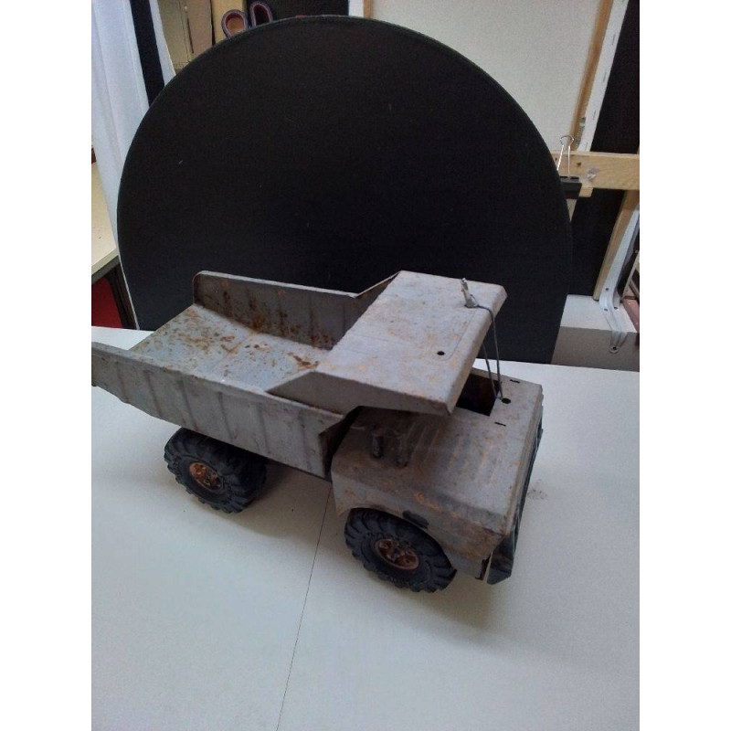 CAMION TONKA EN L\'ÉTAT 