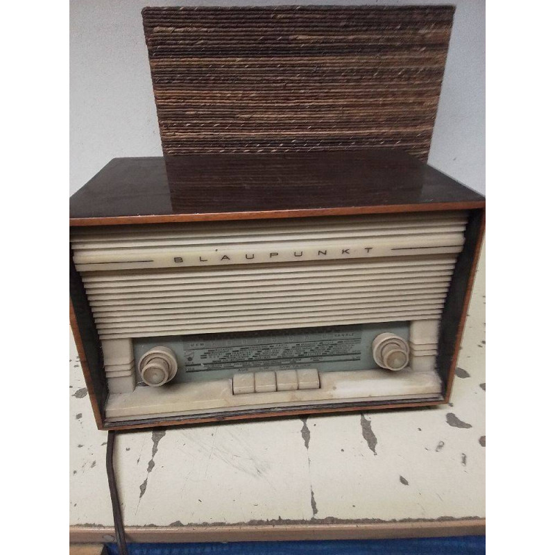 RADIO ANCIENNE EN L\'ÉTAT 
