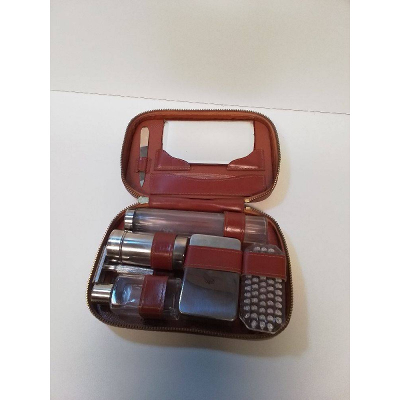 TROUSSE DE TOILETTE DE VOYAGE 