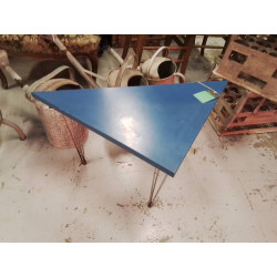 TABLE BASSE TRIANGULAIRE BLEUE