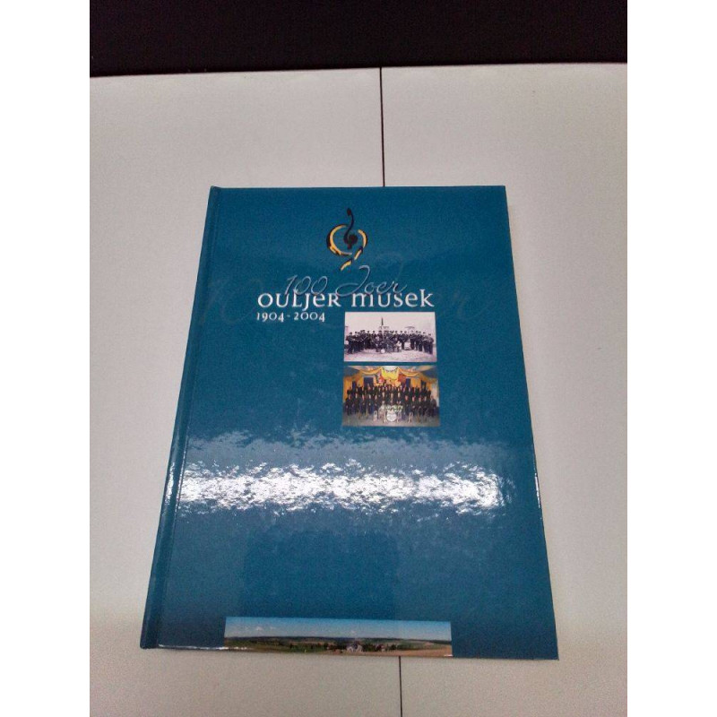 LIVRE 100 ANS DE MUSIQUE 