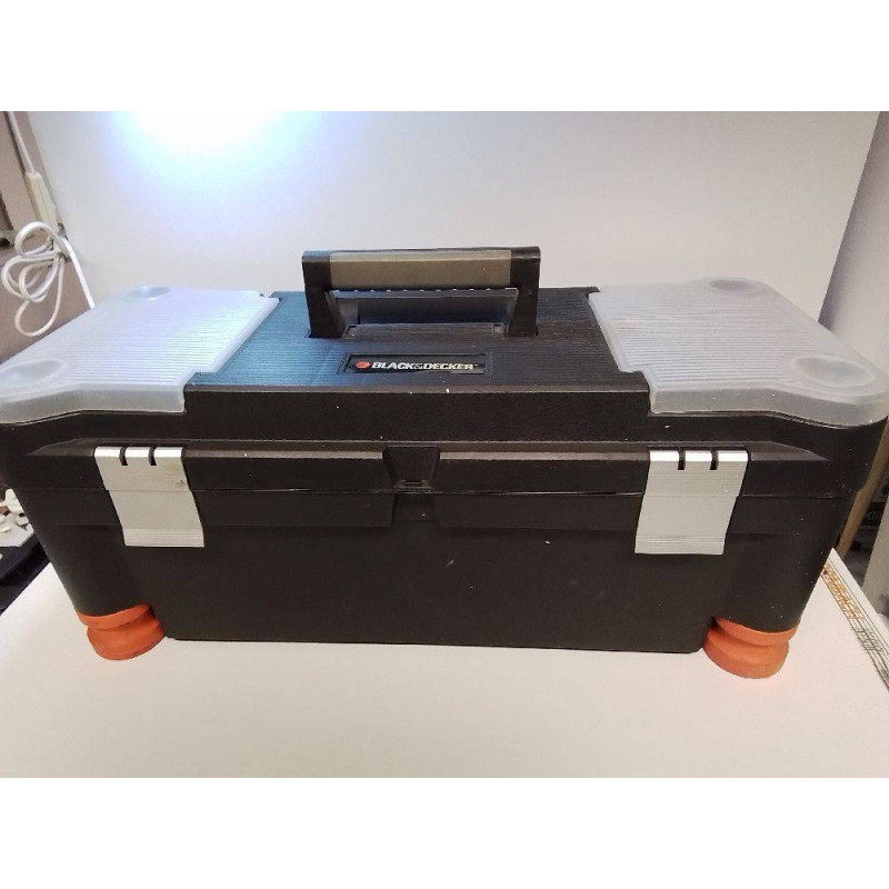 CAISSE A OUTILS BLACK ET DECKER
