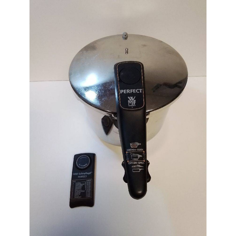 AUTOCUISEUR WMF PERFECT + ACCESSOIRES 