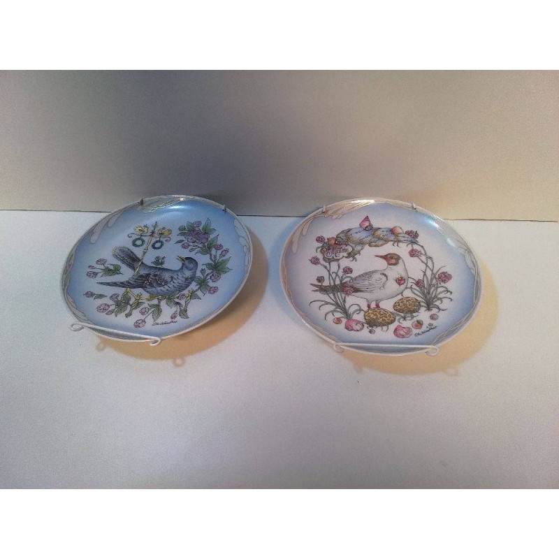 LOT DE 2 ASSIETTES COLLECTION HUTSCHENREUTHER 