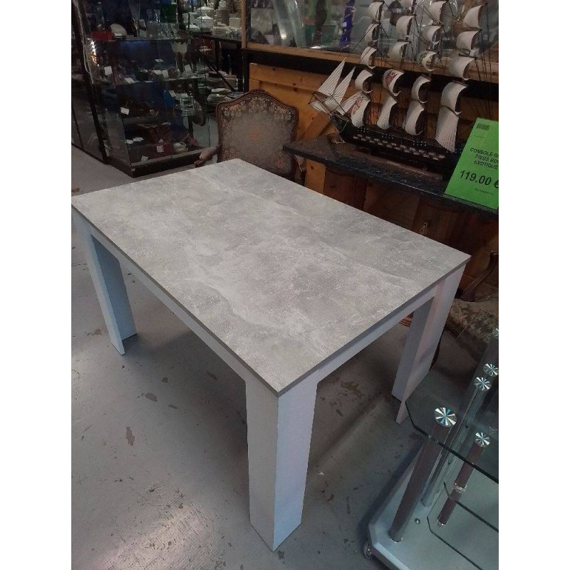 TABLE MODERNE EFFET BETON