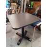 TABLE DE BISTROT MODERNE 