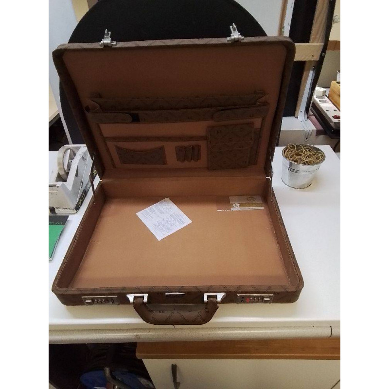 MALETTE KAISERBACH VIDE 