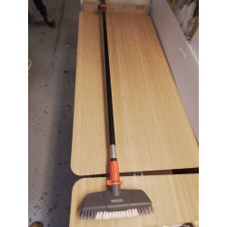 BROSSE TÉLESCOPIQUE GARDENA