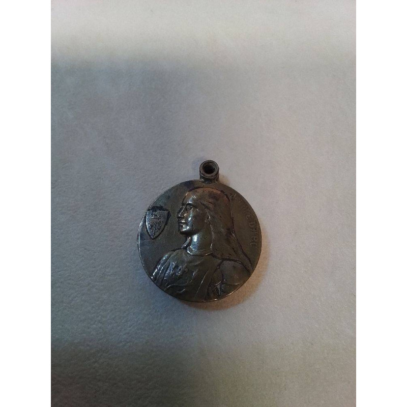 MÉDAILLE JEANNE D’ARC & CROIX DE LORRAINE