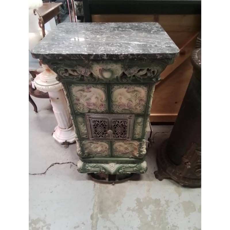 FOURNEAU A BOIS VERT + DESSUS MARBRE 