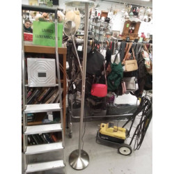 LAMPADAIRE LISEUSE LED