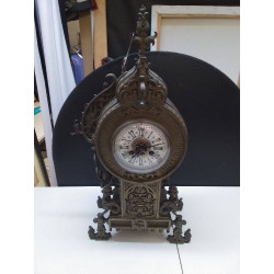 PENDULE EN BRONZE ANCIENNE 