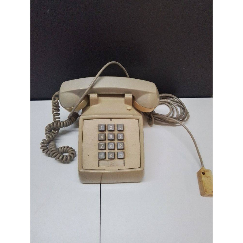 TELEPHONE VINTAGE EN L’ETAT