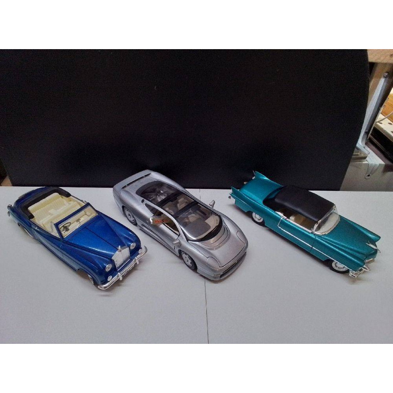 VOITURE COLLECTION SOLIDO/MAISTO