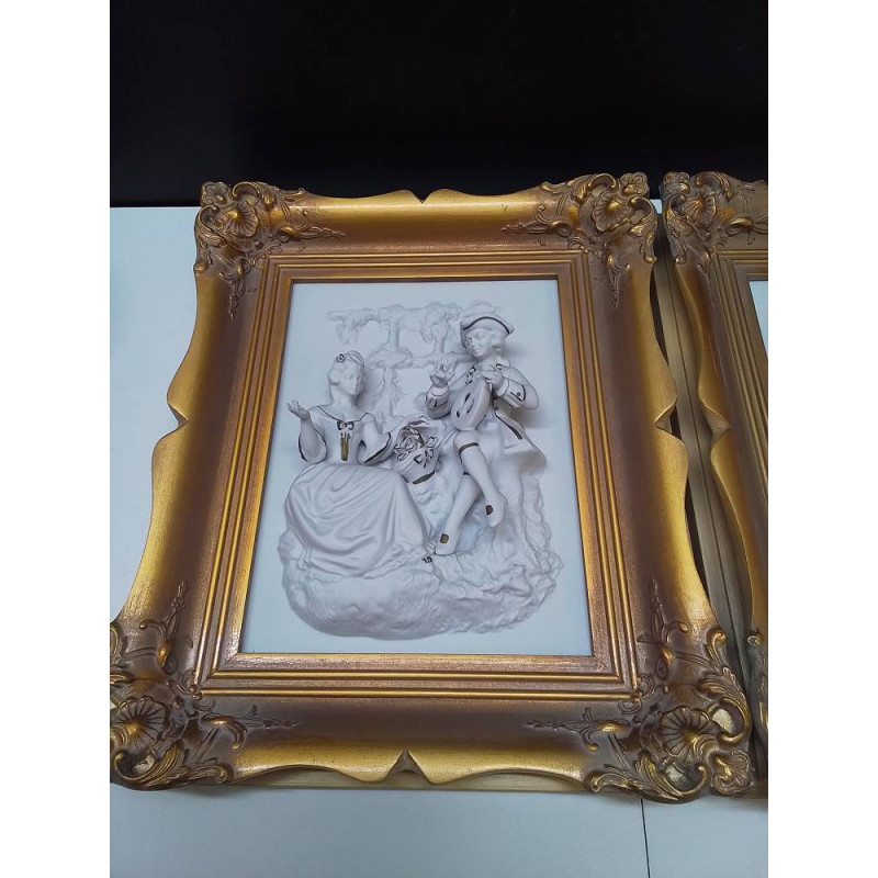 CADRE RELIEF STYLE ROCOCO EN BISCUIT DE CHEZ MEISSEN 