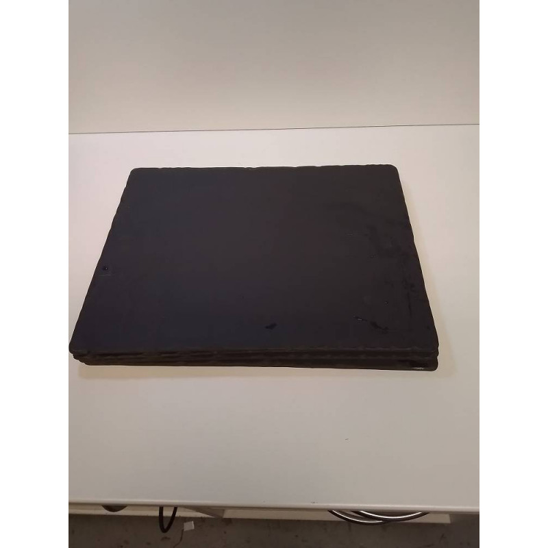 LOT DE 4 ASSIETTES EN ARDOISE REVOL