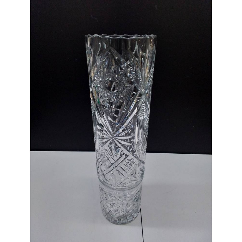 VASE CRISTAL CISELÉ 