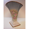 VASE À MOTIF FLORAL ROSE ET BLEU PASTEL LIMOGES SIGNÉE 