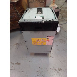 LAVE VAISSELLE ENCASTRABLE...