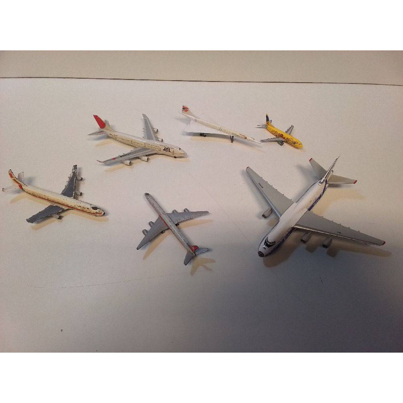 LOT D\'AVIONS COLLECTION 